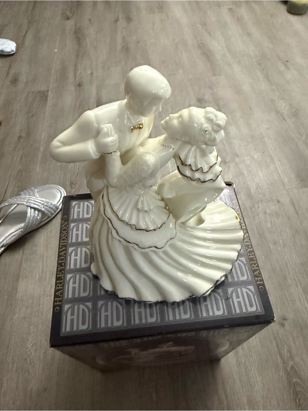 Porcelain Dancing Couple Figurine - Cream with Gold Trim